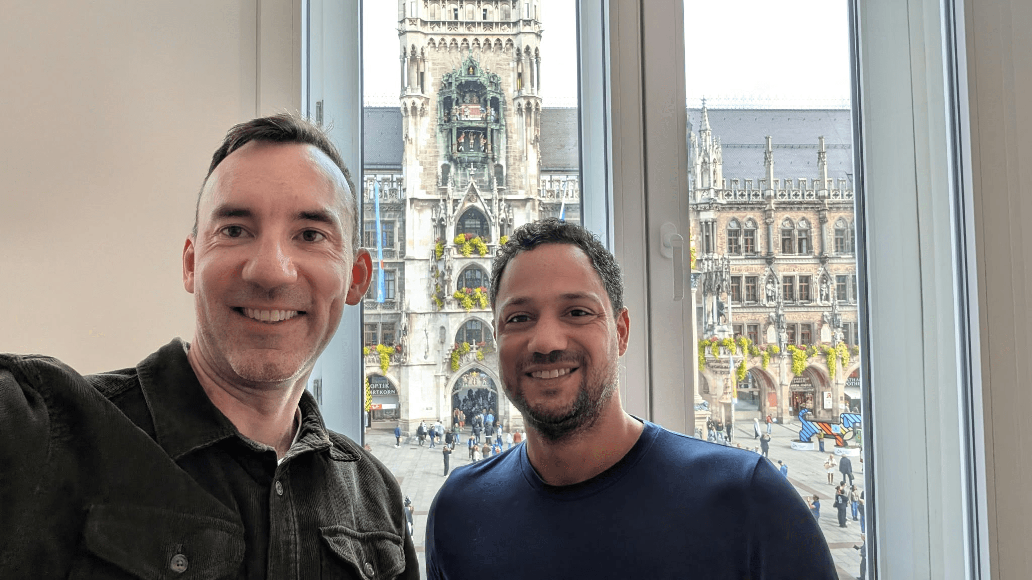 Die beiden Gründer von Equivora, Tobi rechts im Bild